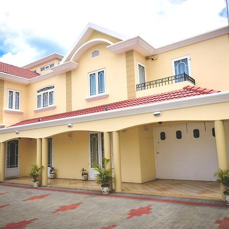 Sunset Villa Flic en Flac Exterior photo